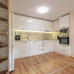 Location 3 Bedroom Next To The