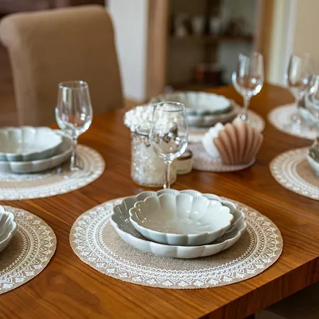 Location 3 Bedroom Next To The