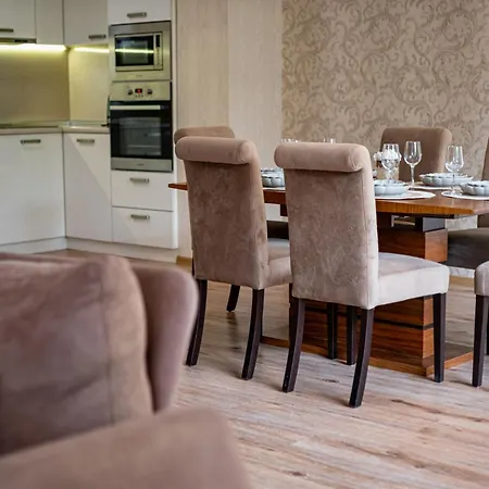 Location 3 Bedroom Next To The Βάρνα