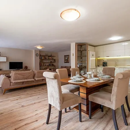 Daire Location 3 Bedroom Next To The *