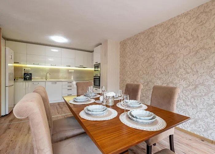 Location 3 Bedroom Next To The Lejlighed