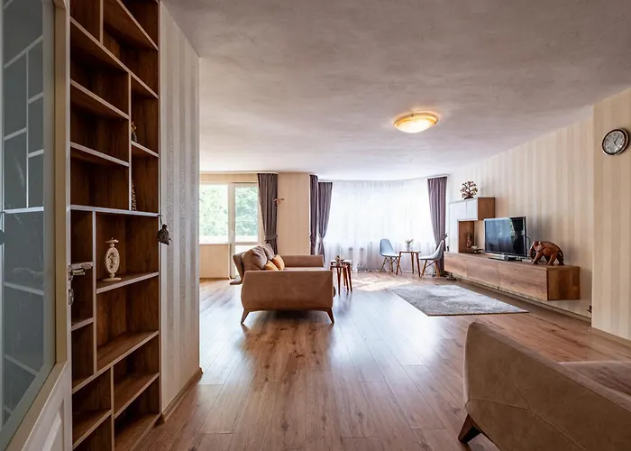 Lejlighed Location 3 Bedroom Next To The Varna