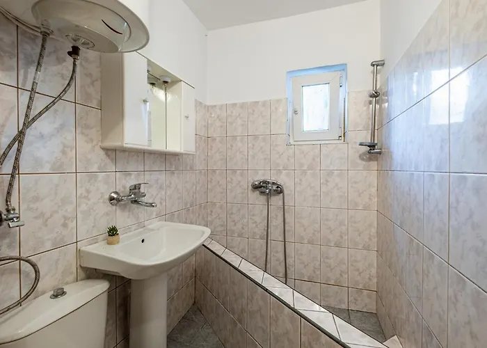 Location 3 Bedroom Next To The Lejlighed Varna