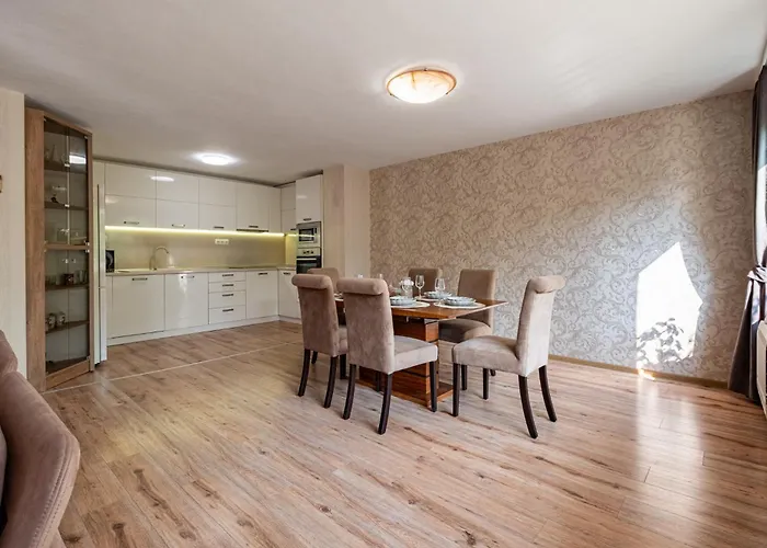 Location 3 Bedroom Next To The Lejlighed