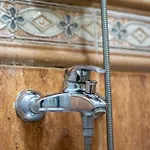 Location 3 Bedroom Next To The