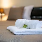 Lägenhet Location 3 Bedroom Next To The