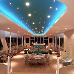 Location 3 Bedroom Next To The Lägenhet *