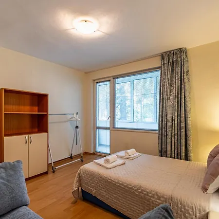 Location 3 Bedroom Next To The