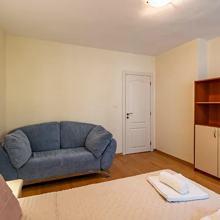 Location 3 Bedroom Next To The شقة