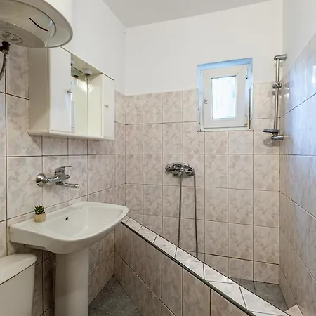 Location 3 Bedroom Next To The Appartement Varna