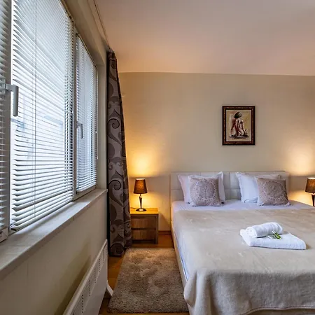 Location 3 Bedroom Next To The Appartement Varna